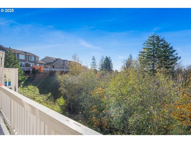 10124 Nw BRIGHTON Ln, Portland, OR 97229