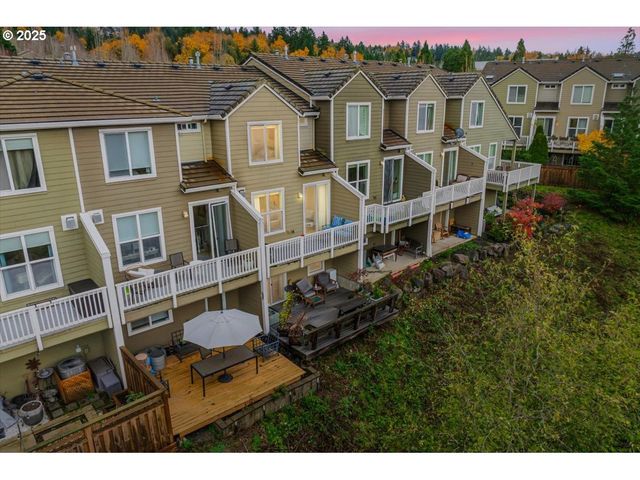 10124 Nw BRIGHTON Ln, Portland, OR 97229