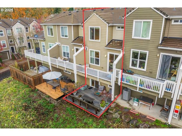 10124 Nw BRIGHTON Ln, Portland, OR 97229