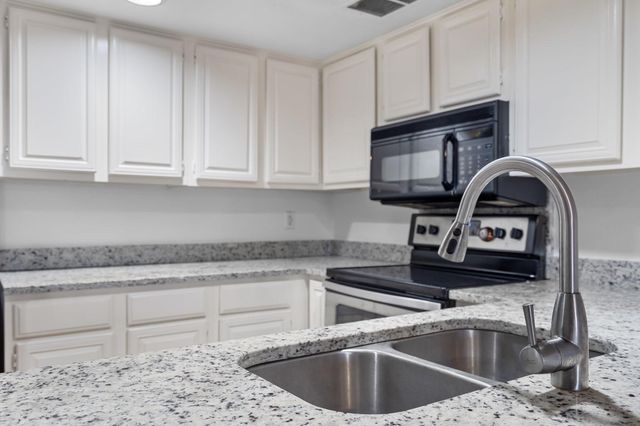 438 Yacht Club Drive C, Rockwall, TX 75032