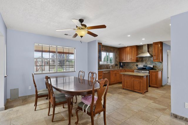2655 Panorama Way SE, Rio Rancho, NM 87124