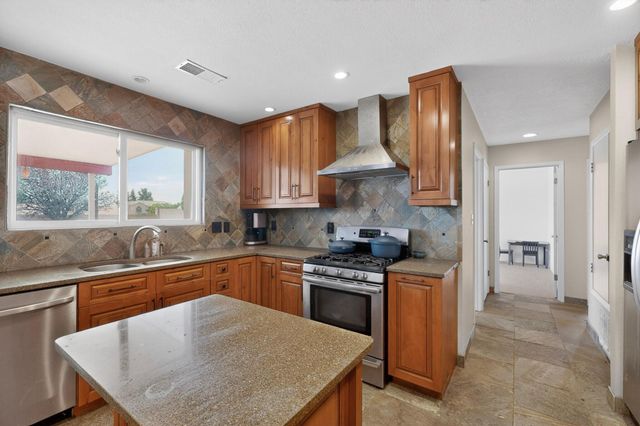 2655 Panorama Way SE, Rio Rancho, NM 87124