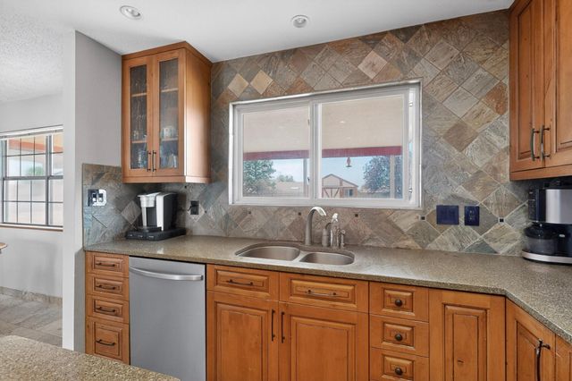 2655 Panorama Way SE, Rio Rancho, NM 87124