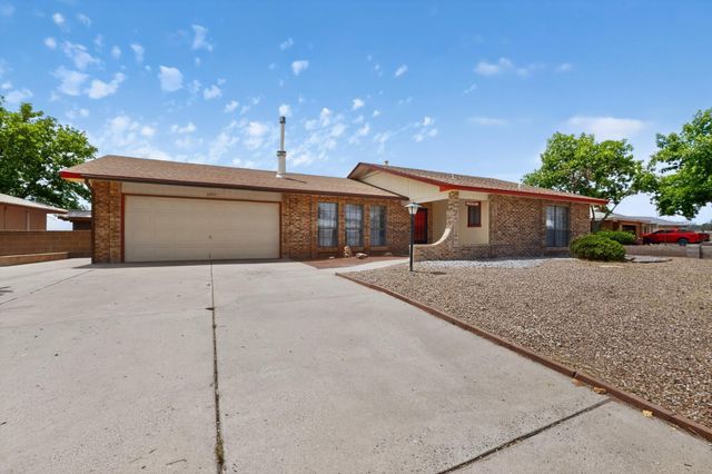2655 Panorama Way SE, Rio Rancho, NM 87124