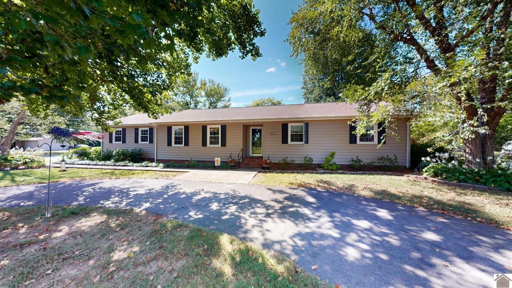 223 Circle Drive, Mayfield, KY 42066