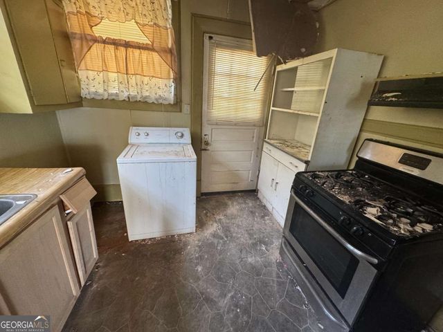 718 N Hill Street, Griffin, GA 30223