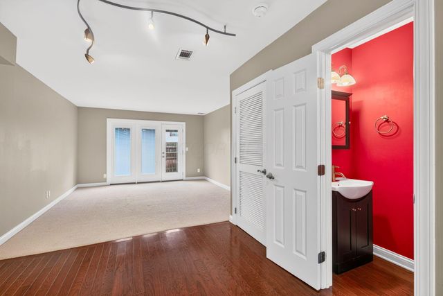 825 Mcclain Road, Columbus, OH 43212