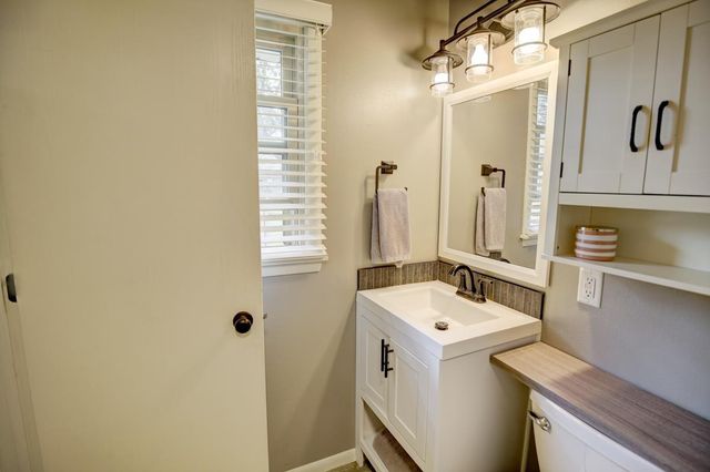 825 Northland Drive, Madison, WI 53704