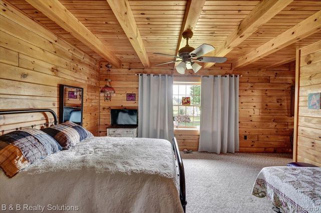 10071 N Hillman Road, Belvidere Township, MI 48850