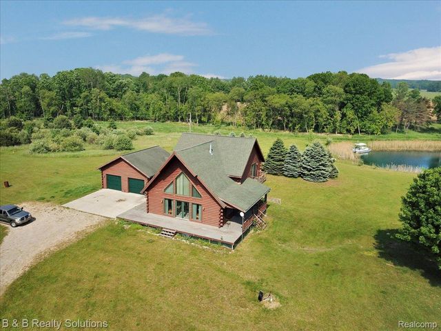 10071 N Hillman Road, Belvidere Township, MI 48850