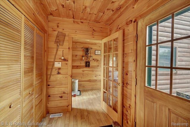 10071 N Hillman Road, Belvidere Township, MI 48850