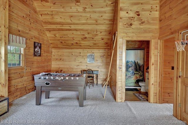 10071 N Hillman Road, Belvidere Township, MI 48850