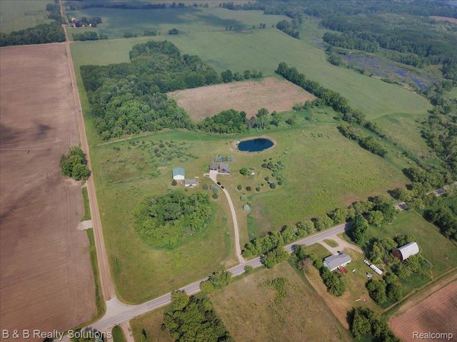 10071 N Hillman Road, Belvidere Township, MI 48850