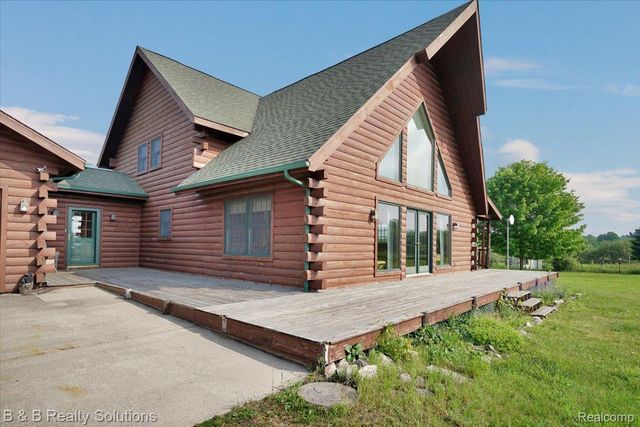 10071 N Hillman Road, Belvidere Township, MI 48850