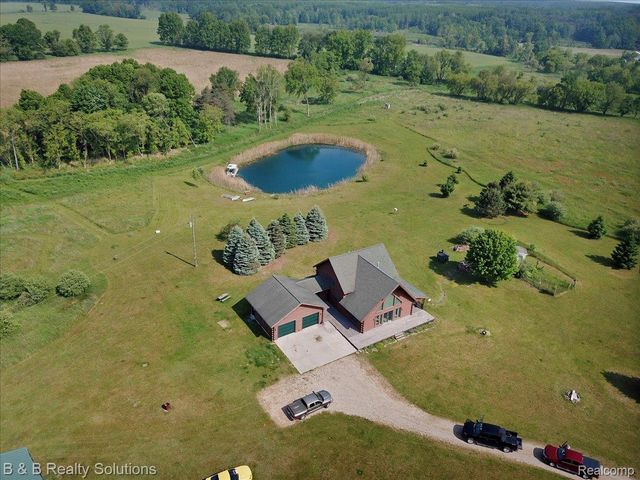10071 N Hillman Road, Belvidere Township, MI 48850