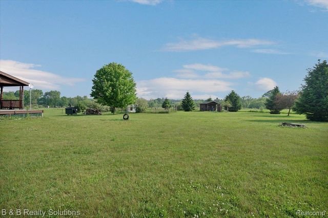 10071 N Hillman Road, Belvidere Township, MI 48850