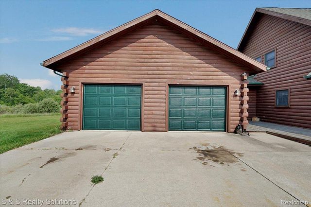 10071 N Hillman Road, Belvidere Township, MI 48850