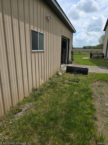 10071 N Hillman Road, Belvidere Township, MI 48850