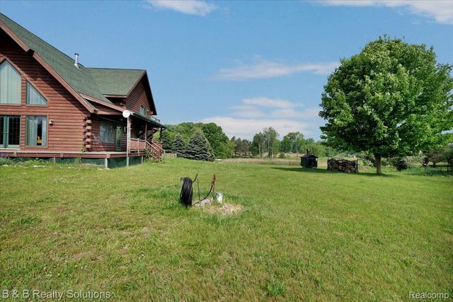 10071 N Hillman Road, Belvidere Township, MI 48850