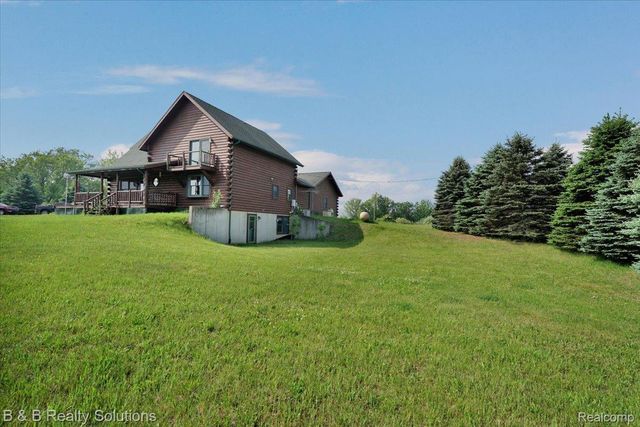 10071 N Hillman Road, Belvidere Township, MI 48850