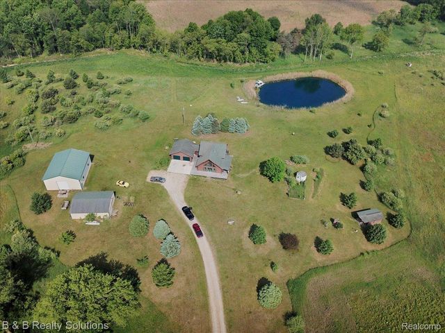 10071 N Hillman Road, Belvidere Township, MI 48850