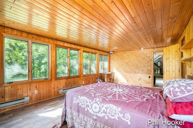 996 Prairie Creek Road, Ionia Twp, MI 48846