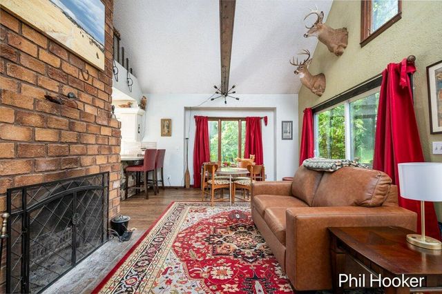 996 Prairie Creek Road, Ionia Twp, MI 48846