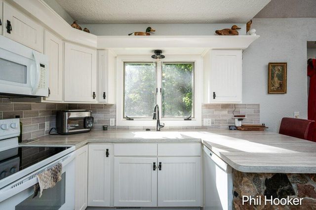 996 Prairie Creek Road, Ionia Twp, MI 48846