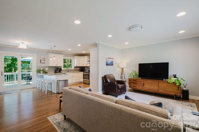 3420 Hayes Court, Charlotte, NC 28205