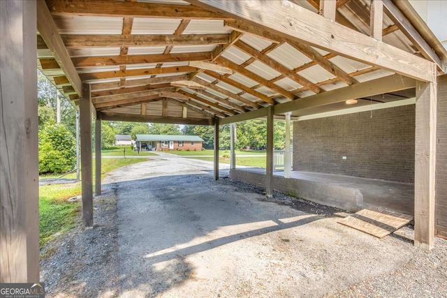 129 Green Meadow Lane, Calhoun, GA 30701