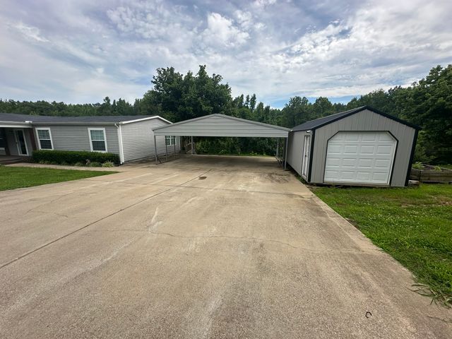211 Church Hill Rd, Westpoint, TN 38486