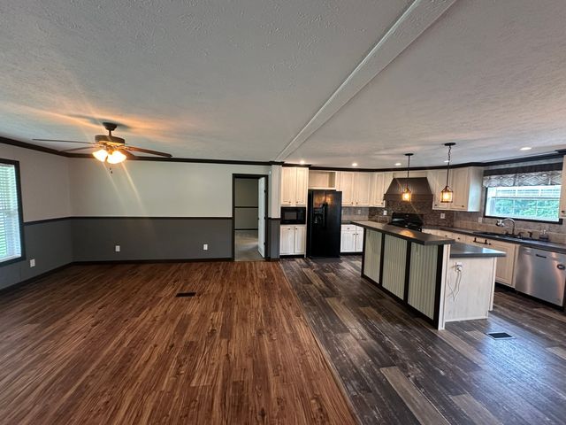 211 Church Hill Rd, Westpoint, TN 38486