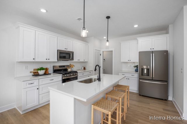 4886 Hidden River Avenue 60, Wyoming, MI 49418