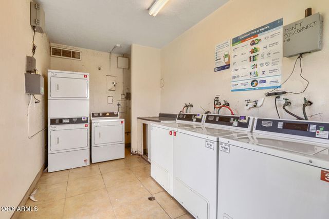 4615 N 39TH Avenue 21, Phoenix, AZ 85019