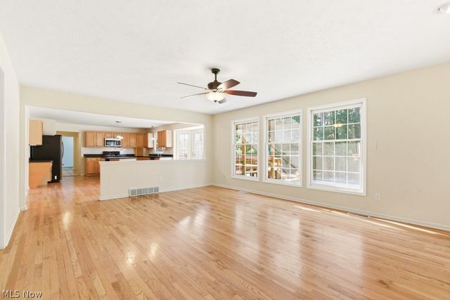 34390 Appleview Way, Solon, OH 44139