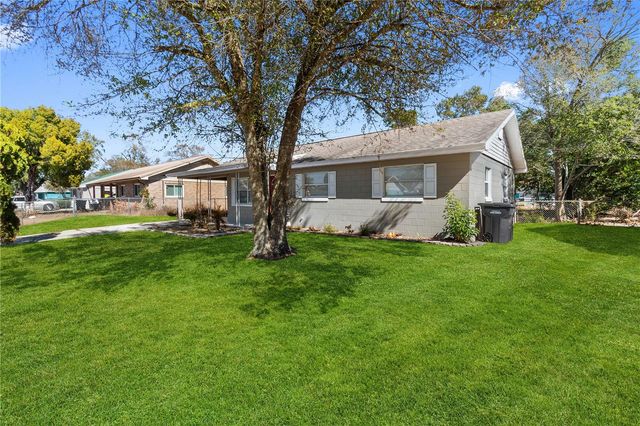 606 HOLT CIRCLE, Winter Haven, FL 33880