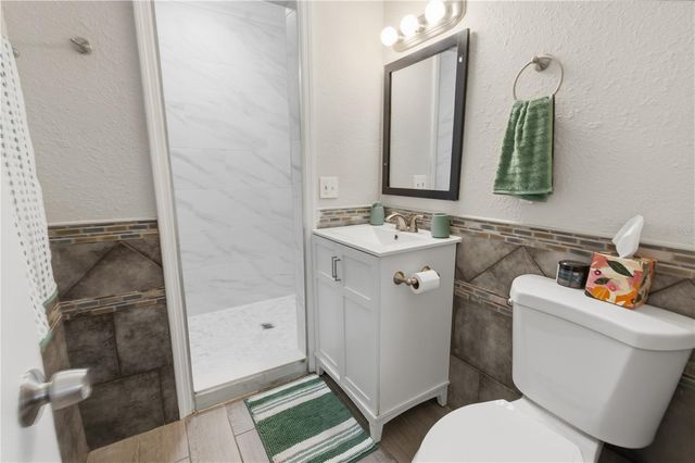 606 HOLT CIRCLE, Winter Haven, FL 33880