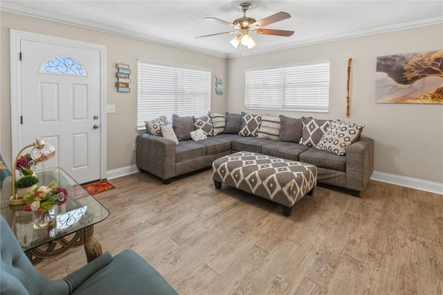 606 HOLT CIRCLE, Winter Haven, FL 33880