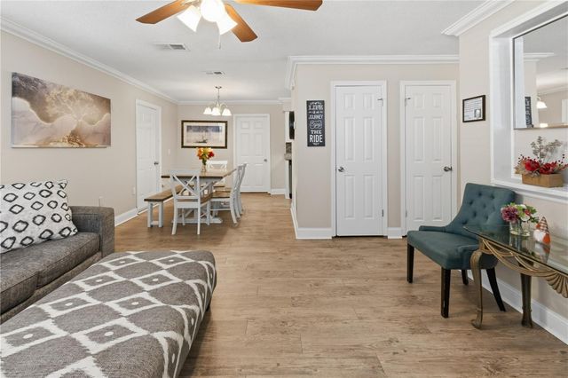 606 HOLT CIRCLE, Winter Haven, FL 33880