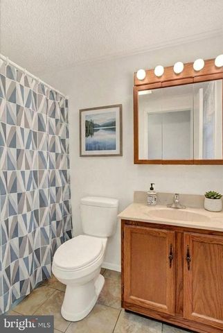 27 MCCANDLESS DR, East Berlin, PA 17316