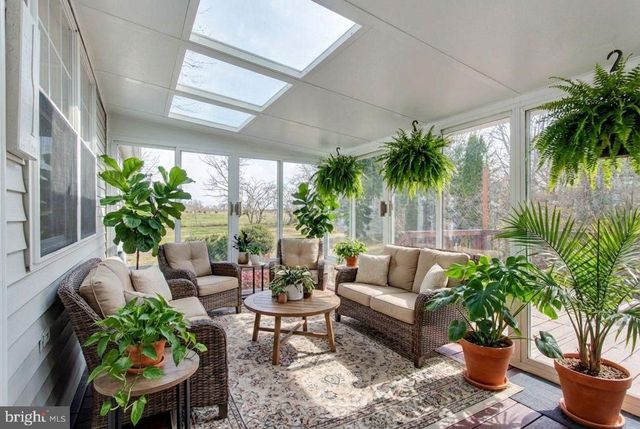 27 MCCANDLESS DR, East Berlin, PA 17316