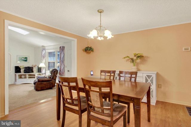 27 MCCANDLESS DR, East Berlin, PA 17316