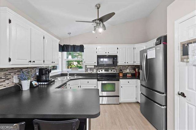25 Leslie Cove SE, Cartersville, GA 30121