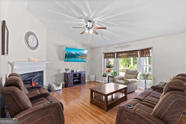 25 Leslie Cove SE, Cartersville, GA 30121