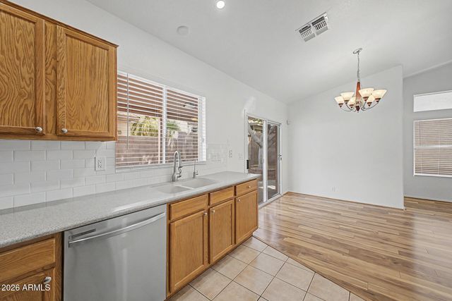 6654 E RICHMOND Street, Mesa, AZ 85215