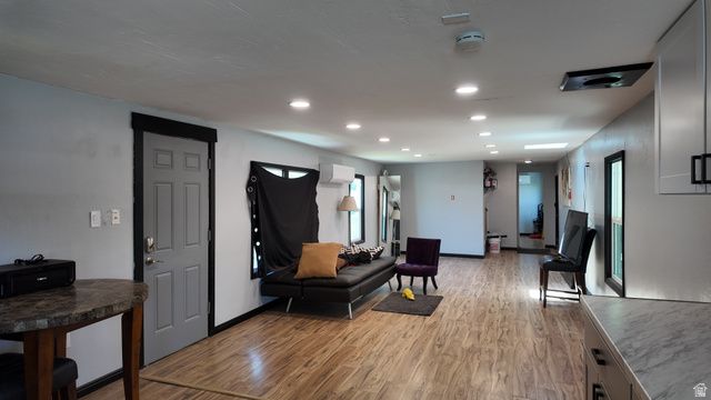 248 E CRESCENTWOOD, Sandy, UT 84070