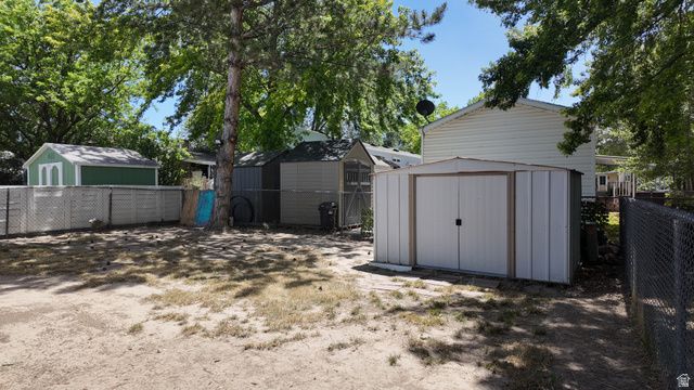 248 E CRESCENTWOOD, Sandy, UT 84070