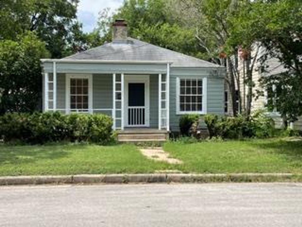1305 E 28th Street A, Austin, TX 78722