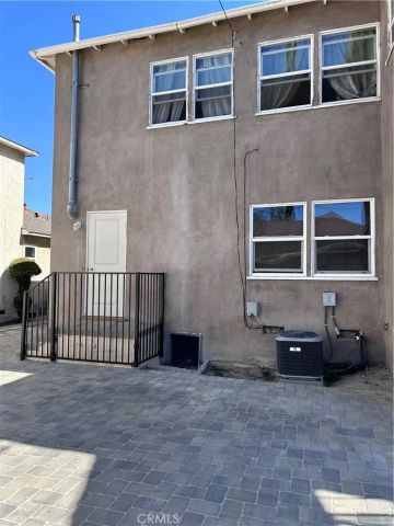 824 W Glenoaks, Glendale, CA 91202