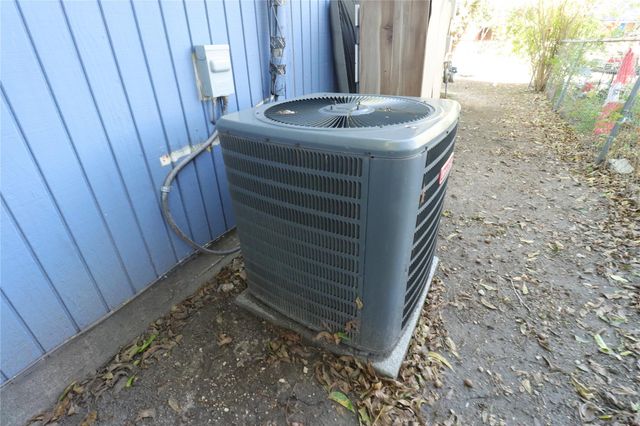 164 Grapeland Ave, San Antonio, TX 78214